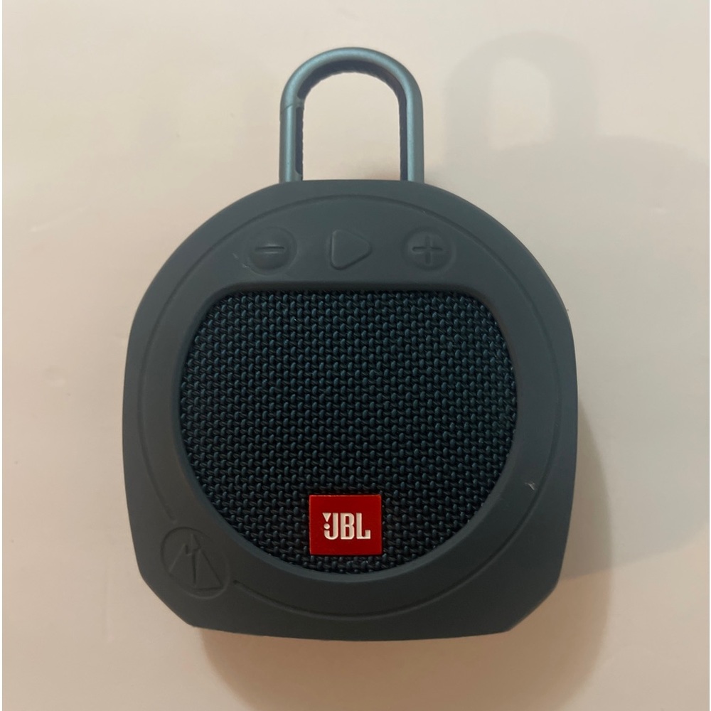 JBL Clip 3 with case